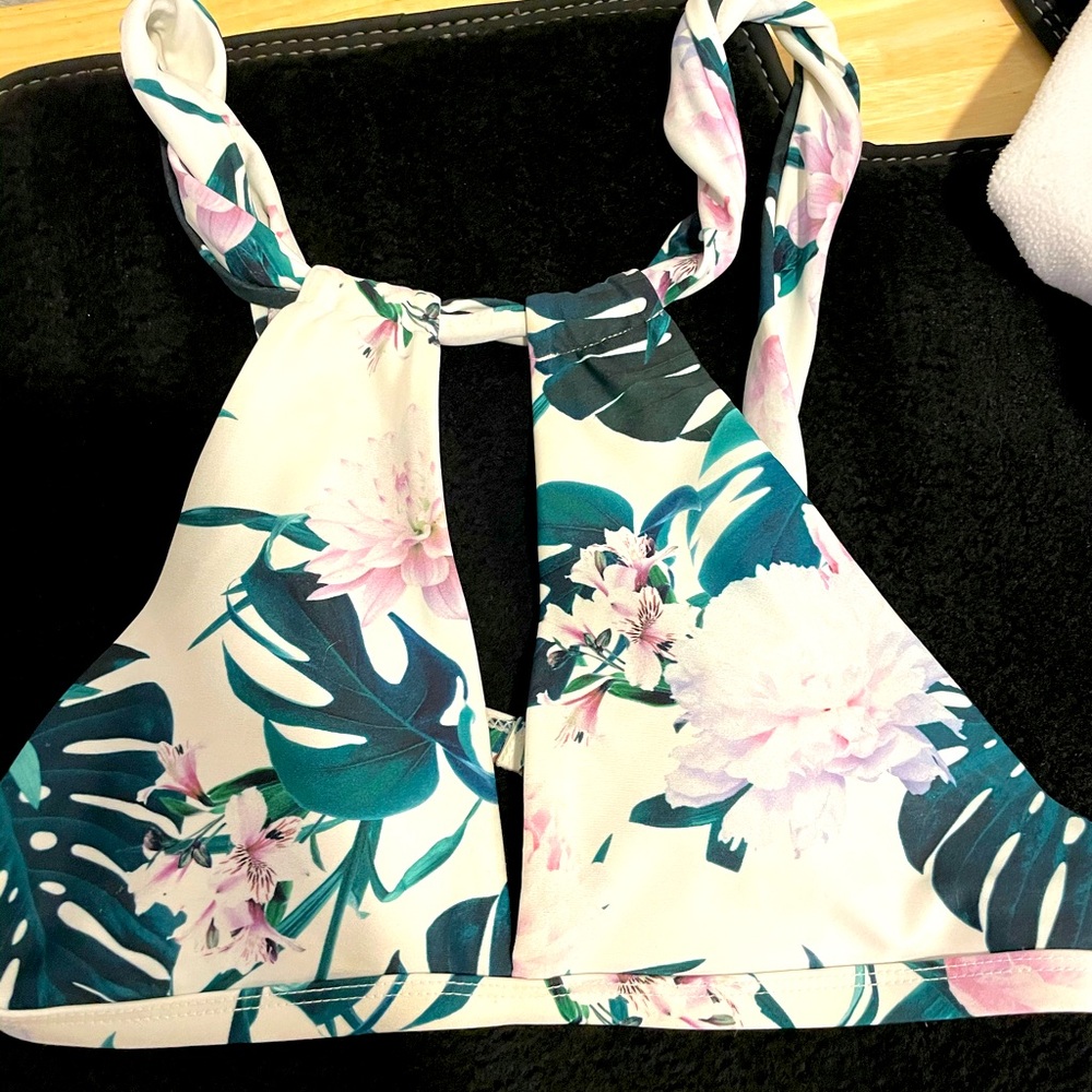 PAC sun swim top- size small